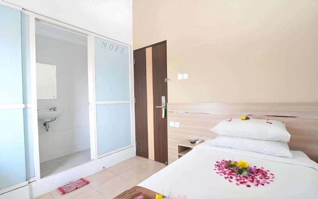 Guest House Nozz Семаранг Экстерьер фото